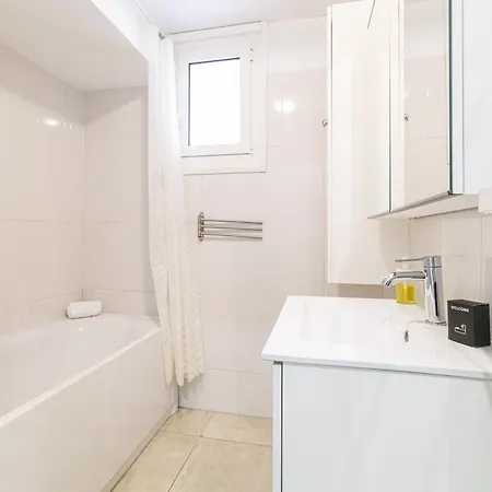 Pdf Rdc - 2 Bdr With Terrace - Quiet And Close To Beaches Apartmán Menton