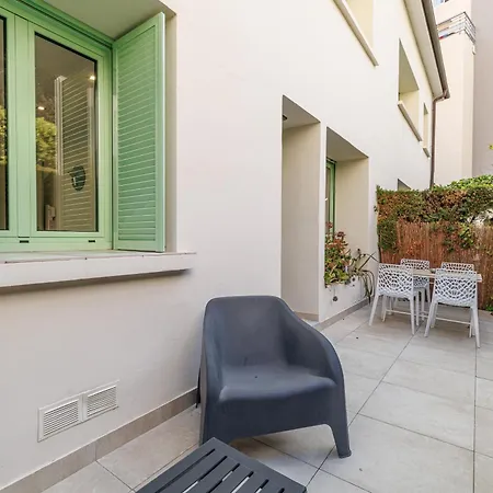 Pdf Rdc - 2 Bdr With Terrace - Quiet And Close To Beaches Apartmán