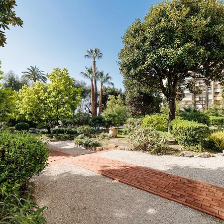 Pdf Rdc - 2 Bdr With Terrace - Quiet And Close To Beaches Apartment